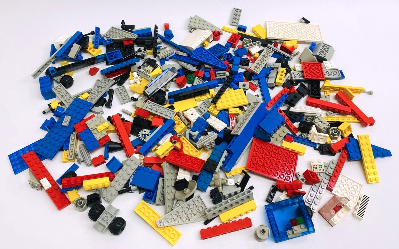LEGO Vintage Mixed Pieces Fun Pack Huge Selection Bricks Slopes Plates and More - Town City Technic Classic Space
