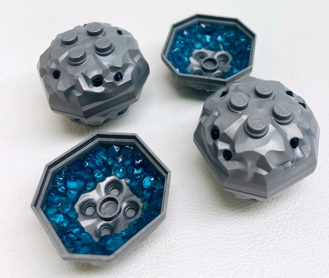 LEGO Flat Silver Rock with Trans Light Blue Crystals Pack of 3