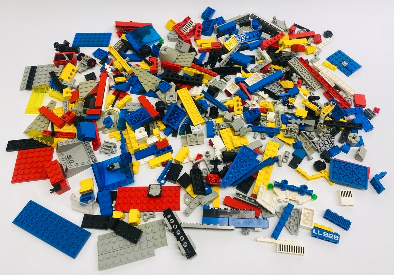 LEGO Vintage Mixed Pieces Fun Pack Huge Selection Bricks Slopes Plates and More - Town City Technic Classic Space