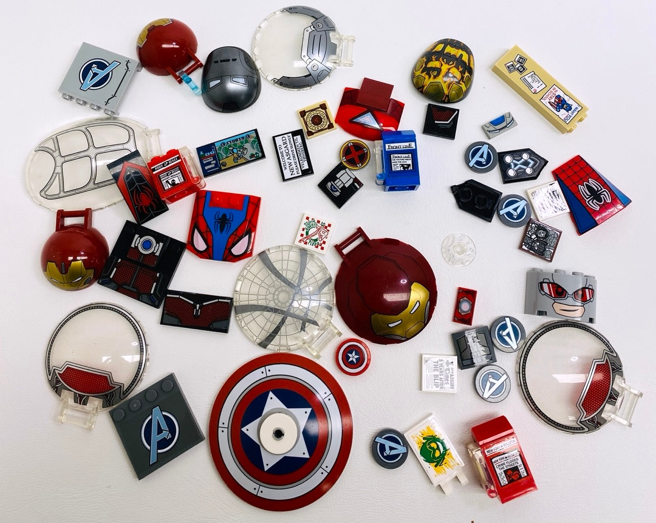 LEGO Marvel Superheroes Printed Pieces Fun Pack Mixed Panels Dishes Tiles and More