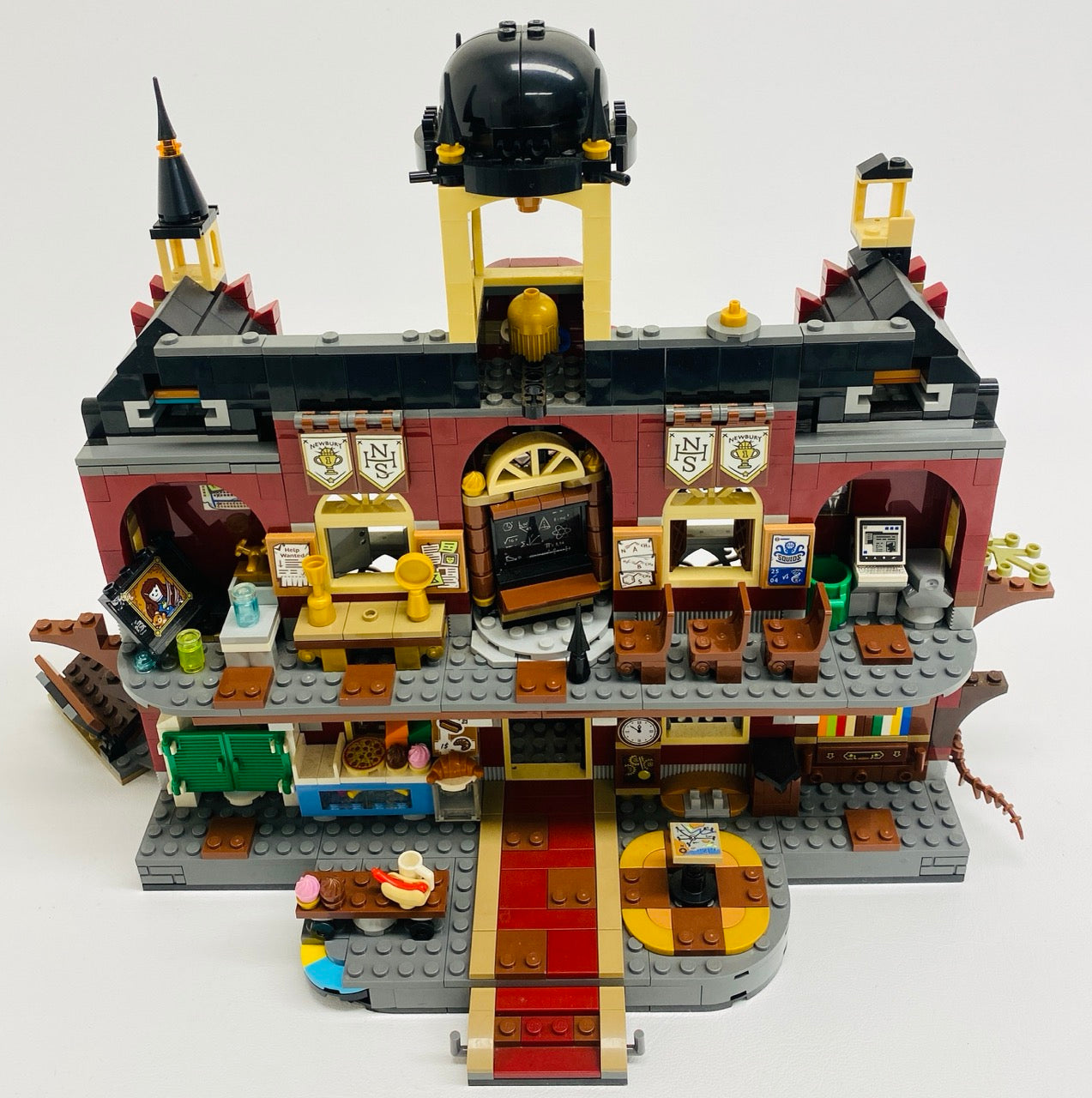 LEGO Hidden Side Newbury Haunted High School Set #70425 As Pictured
