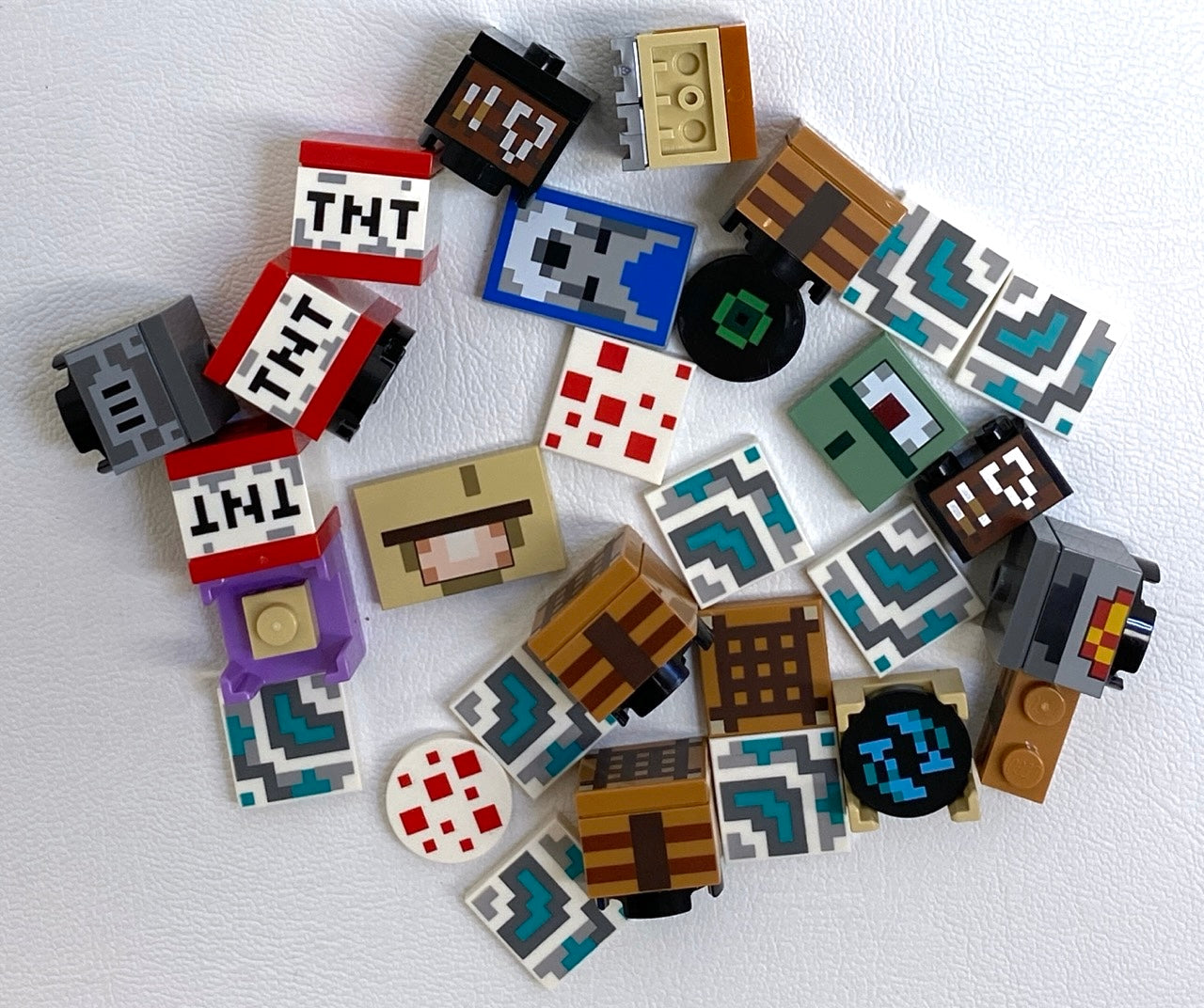 LEGO Minecraft Printed Pieces Fun Pack Mixed Bricks Tiles and More