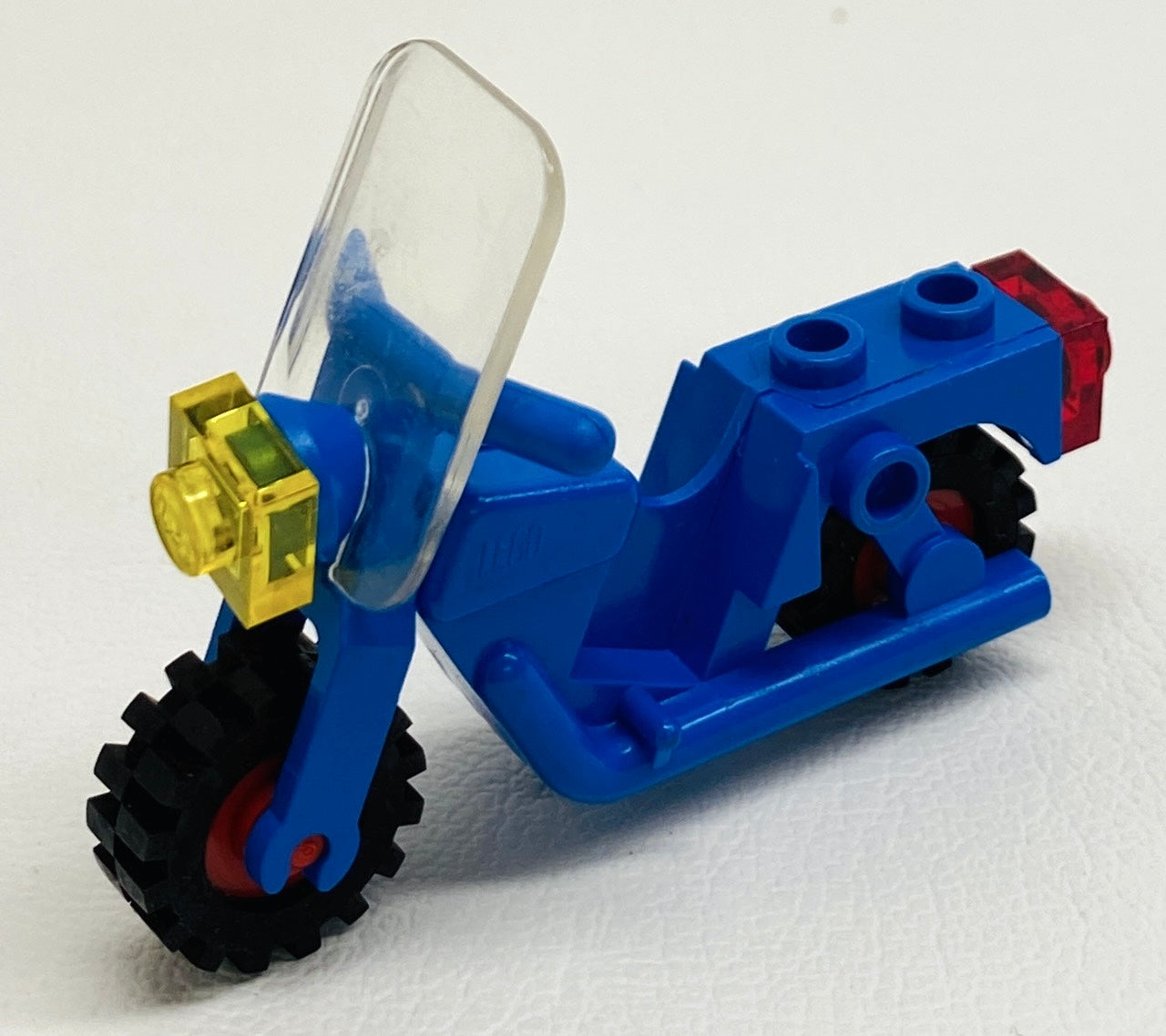 LEGO Vintage Motorcycle Blue with Windscreen