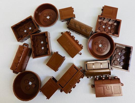 LEGO Shades of Brown Cargo Container Fun Pack Barrels Crates and Treasure Chests