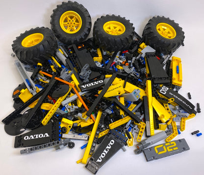 LEGO Technic Volvo Concept Wheel Loader Zeux Set #42081 with Instructions