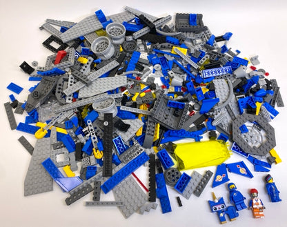 LEGO Movie Benny's Spaceship Set #70816 with Instructions and Minifigures