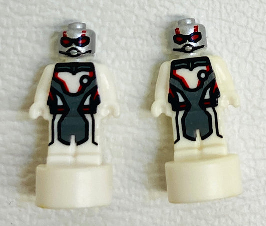 LEGO Marvel Superheroes Ant-Man Statuette / Trophy Pack of 2