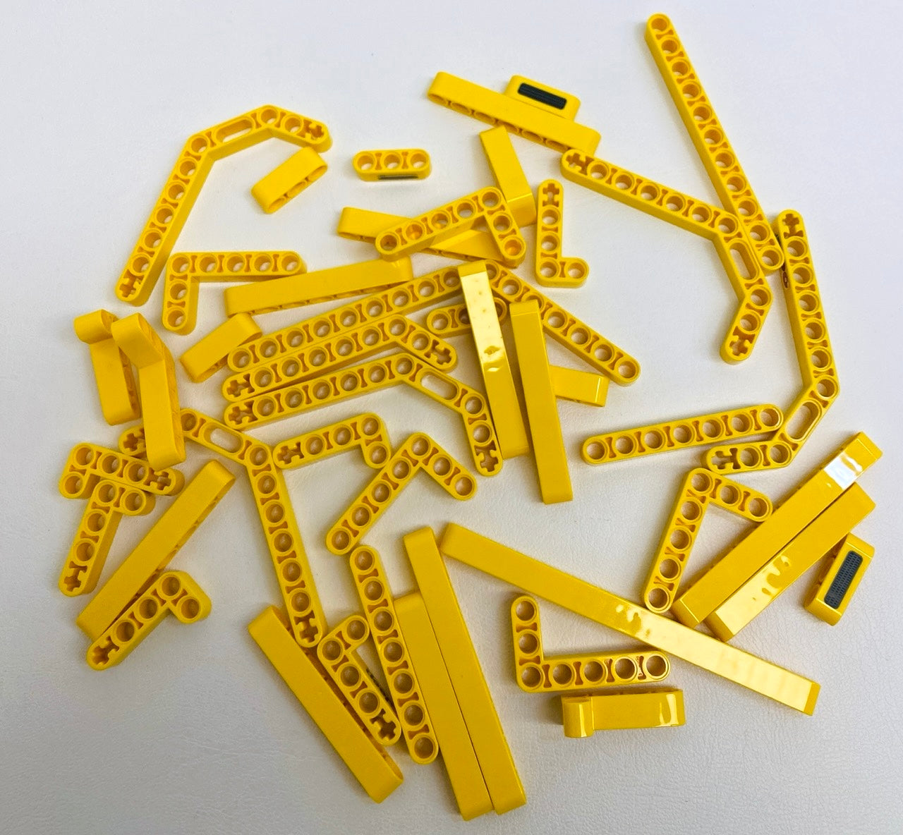 LEGO Technic Yellow Liftarms Mixed Fun Pack