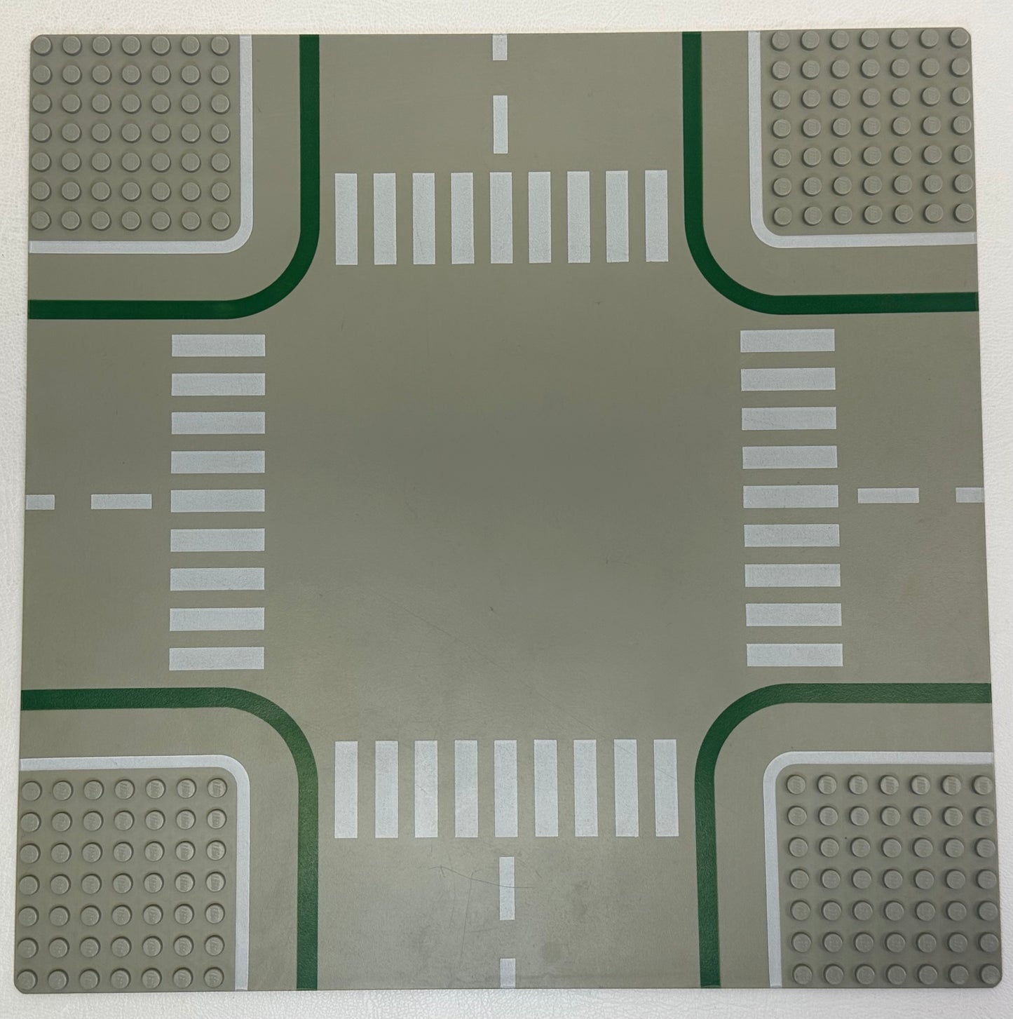 LEGO Vintage Baseplate 32x32 Light Grey (Old Shade) 7-Stud Crossroads with Crosswalks Pattern