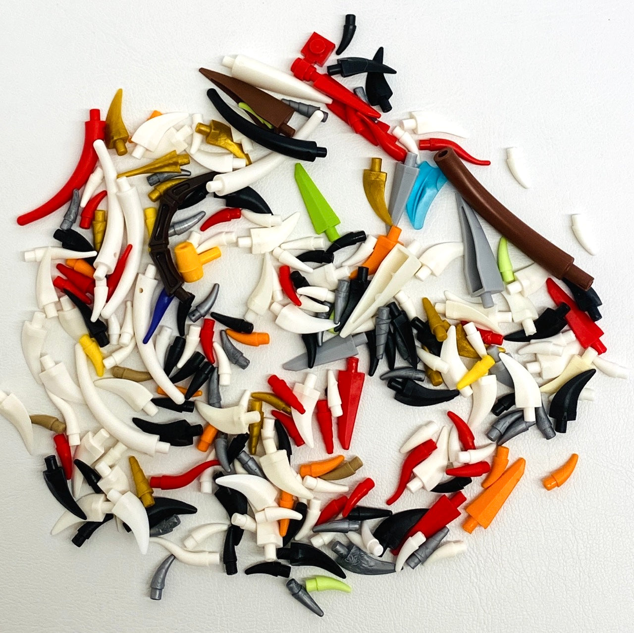 LEGO Animal Claws / Horns / Tails / Teeth Mixed Pack