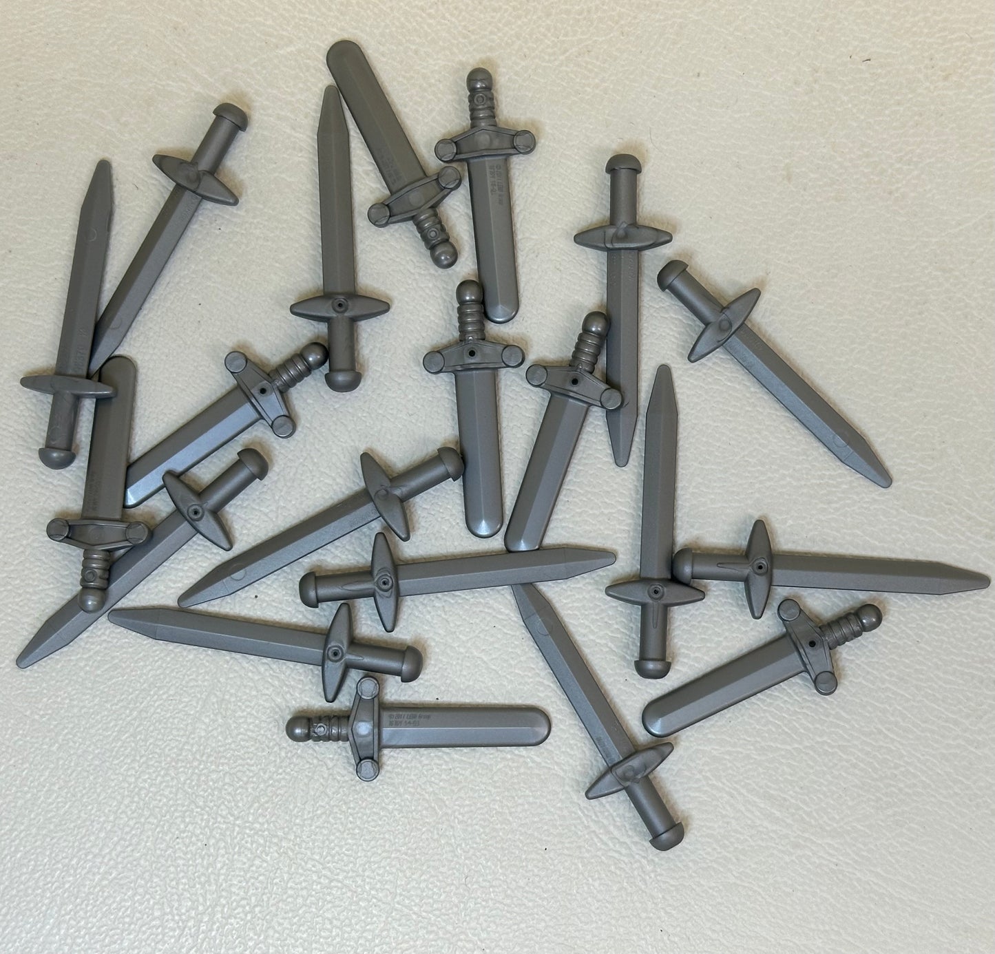 LEGO Flat Silver Swords Fun Pack