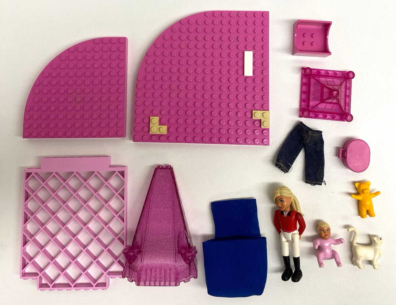 LEGO Belville Mixed Fun Pack Castle Pieces Minifigures and More