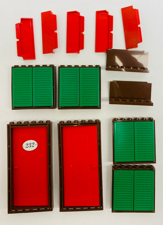 LEGO Homemaker Vintage Door and Window Fun Pack Brown / Red /Green
