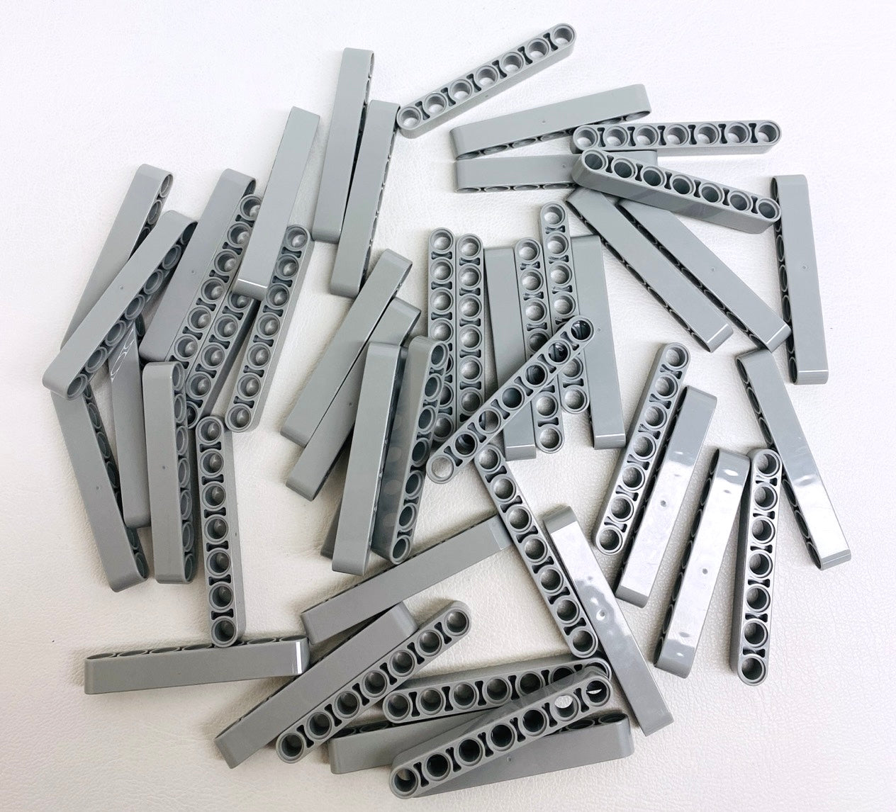 LEGO Technic Liftarm 1x7 Fun Pack Light Bluish Grey