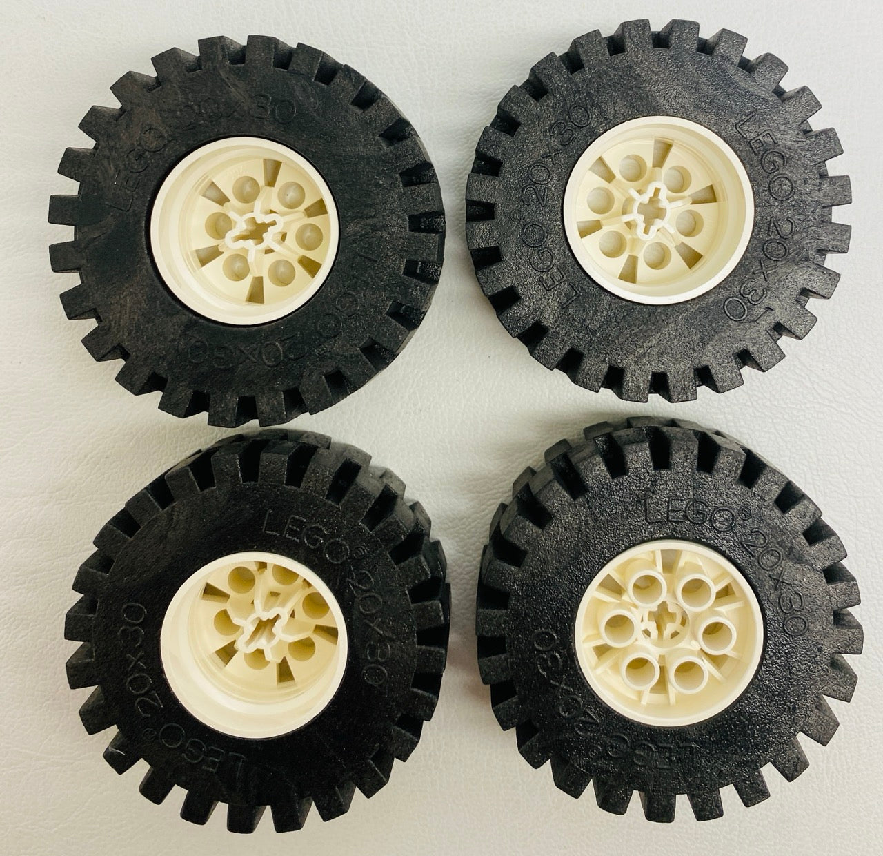 LEGO Technic Vintage Tyre 20x30 Pack of 4 with White Hub