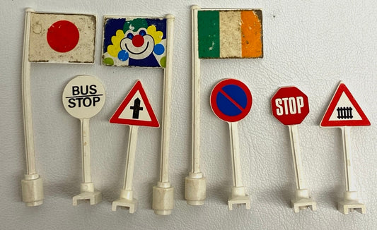 LEGO Vintage Road Signs Flags Mixed Fun Pack City Town