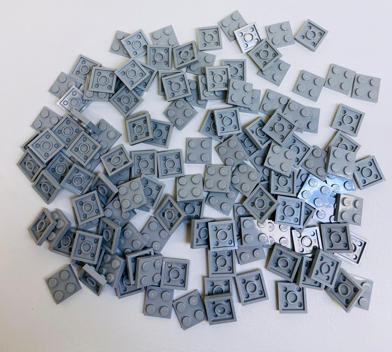 LEGO Light Bluish Grey Plate 2x2 Fun Pack