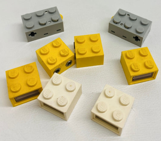 LEGO Vintage Electric Fun Pack with Mixed Light Brick 2x2 and Mindstorms Touch Sensors