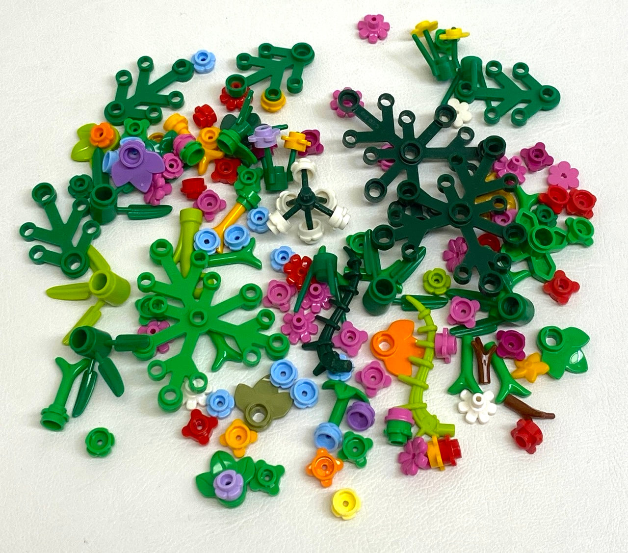 LEGO Plants Mixed Fun Pack Leaves Flowers Leaves Foliage