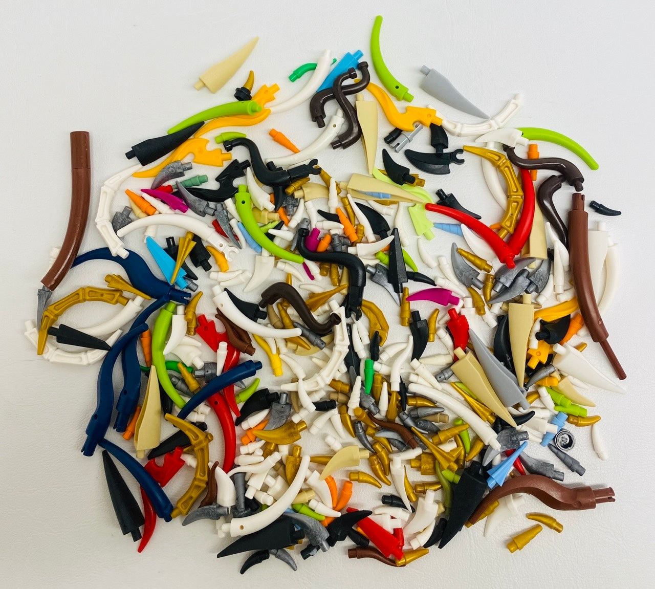 LEGO Animal Claws / Horns / Tails / Teeth Mixed Pack