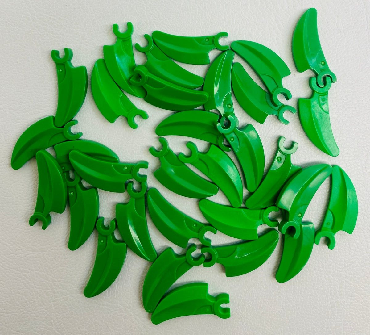 LEGO Animal Claw / Horn / Tooth / Fun Pack Bright Green – BrickResales