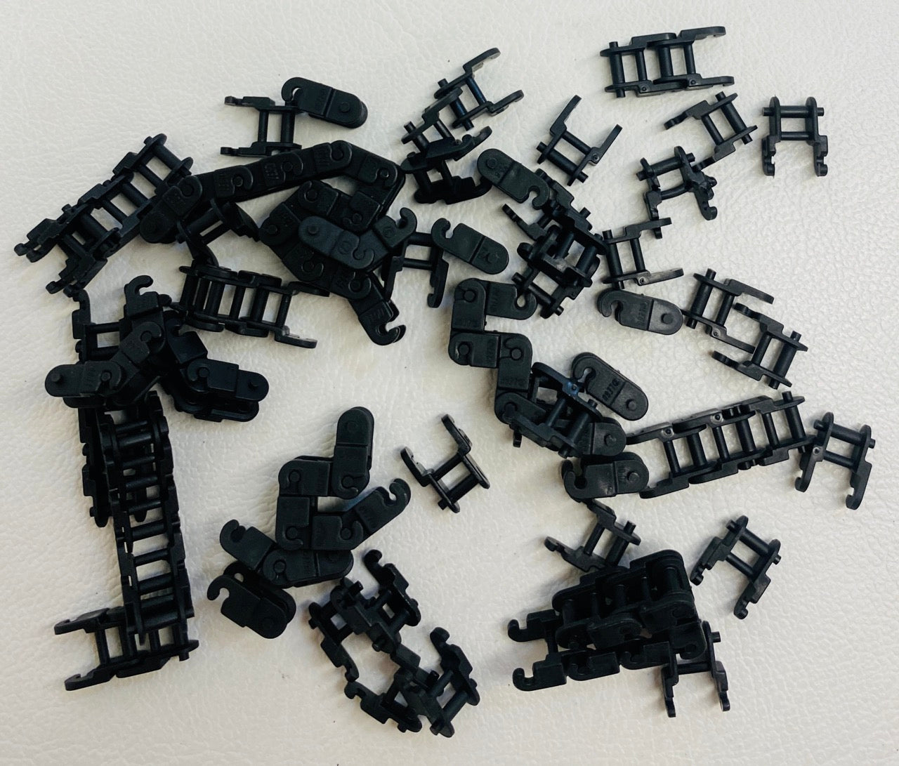 LEGO Technic Tread Link Pack of Approx 100 Black