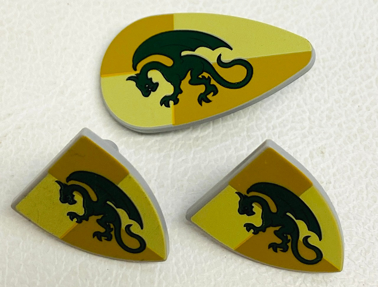 LEGO Castle Shields Fun Pack of 3 Dragon Pattern