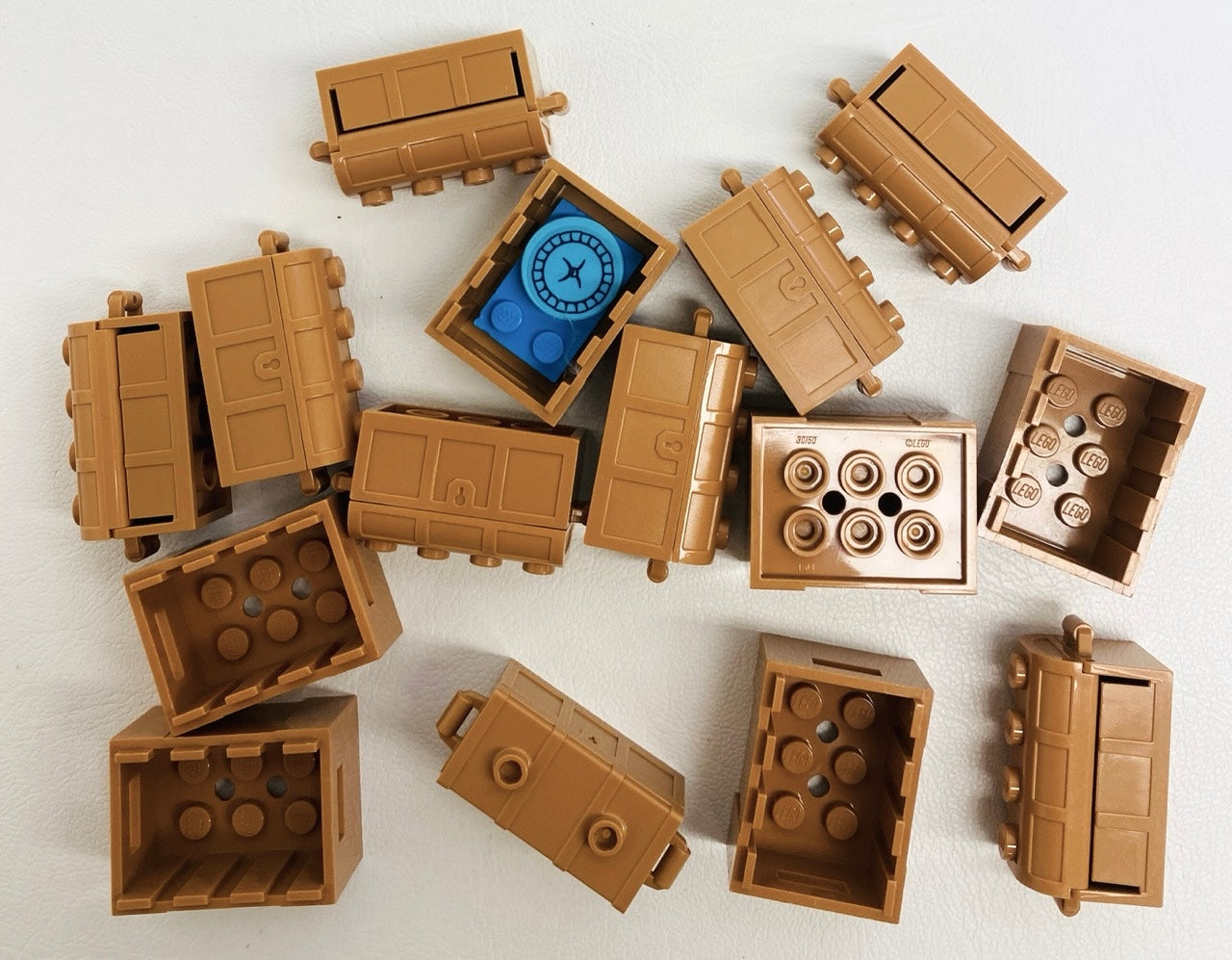 LEGO Medium Nougat Cargo Fun Pack Mixed Barrels Crates Treasure Chests