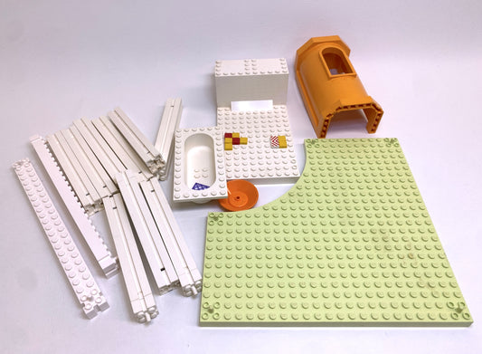 LEGO Belville / Scala Vintage Fun Pack Mixed Large Dollhouse / Castle Pieces