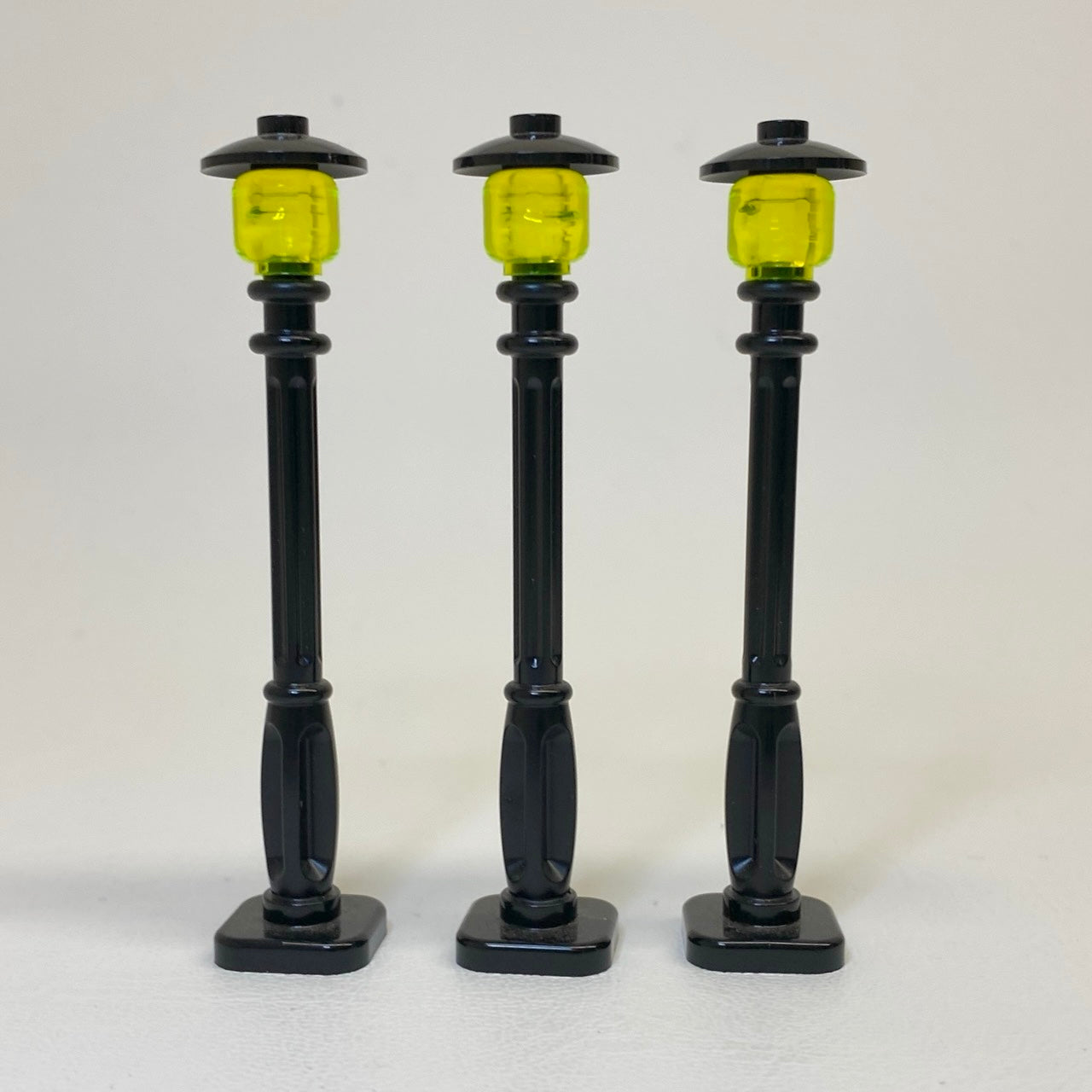 LEGO Lamp Post Assembly Pack of 3 Black with Trans Neon Green Minifigure Head "Glass"