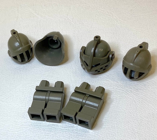 LEGO Castle Vintage Dark Grey Minifigure Helmets and Legs Fun Pack (Old Shade)