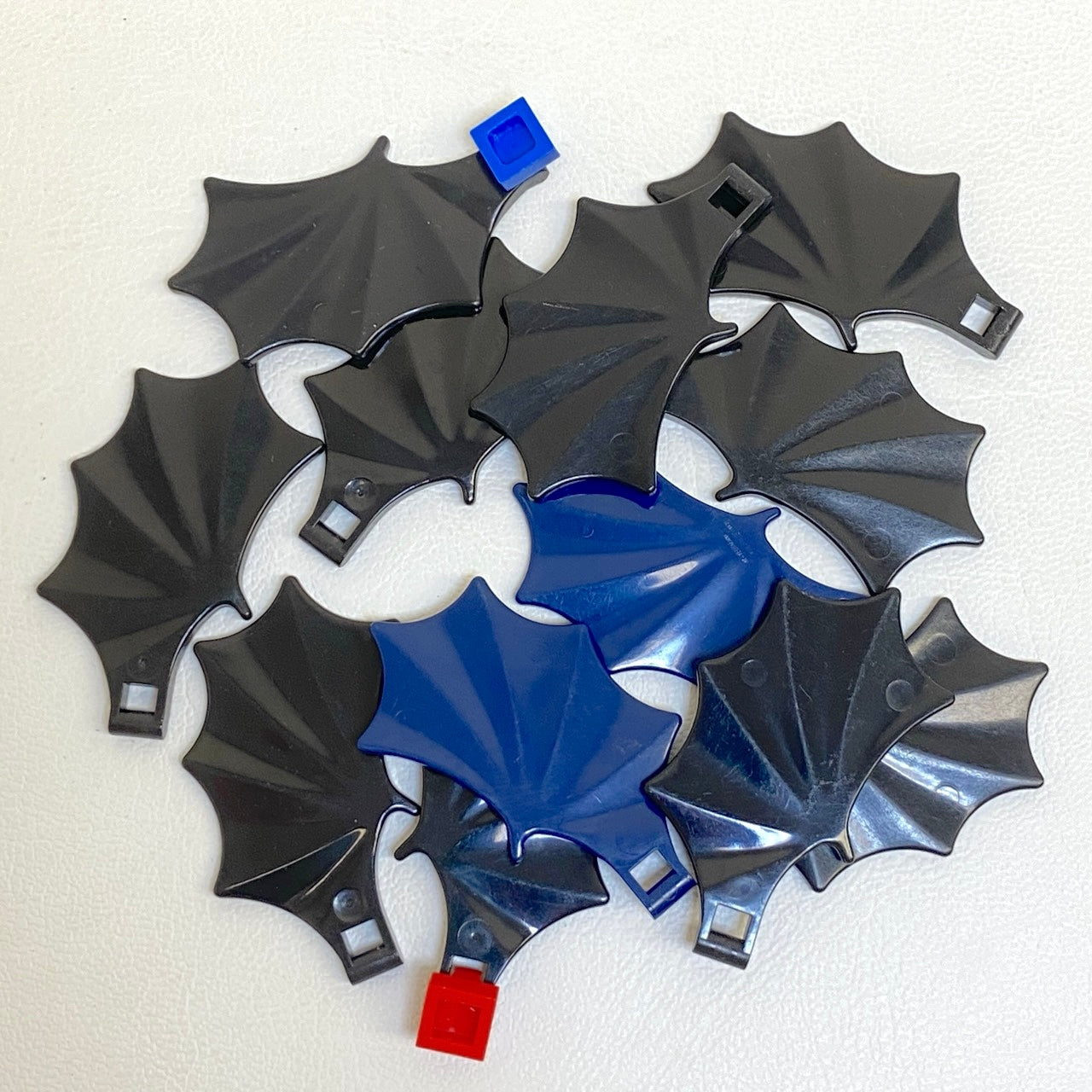 LEGO Small Dragon Wings Fun Pack Black and Dark Blue