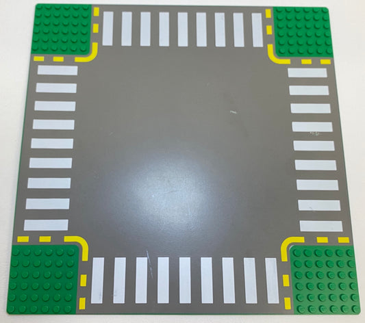 LEGO Baseplate 32x32 Green 6-Stud Crossroads with Yellow Markings