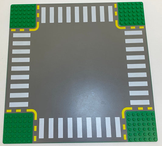 LEGO Baseplate 32x32 Green 6-Stud Crossroads with Yellow Markings