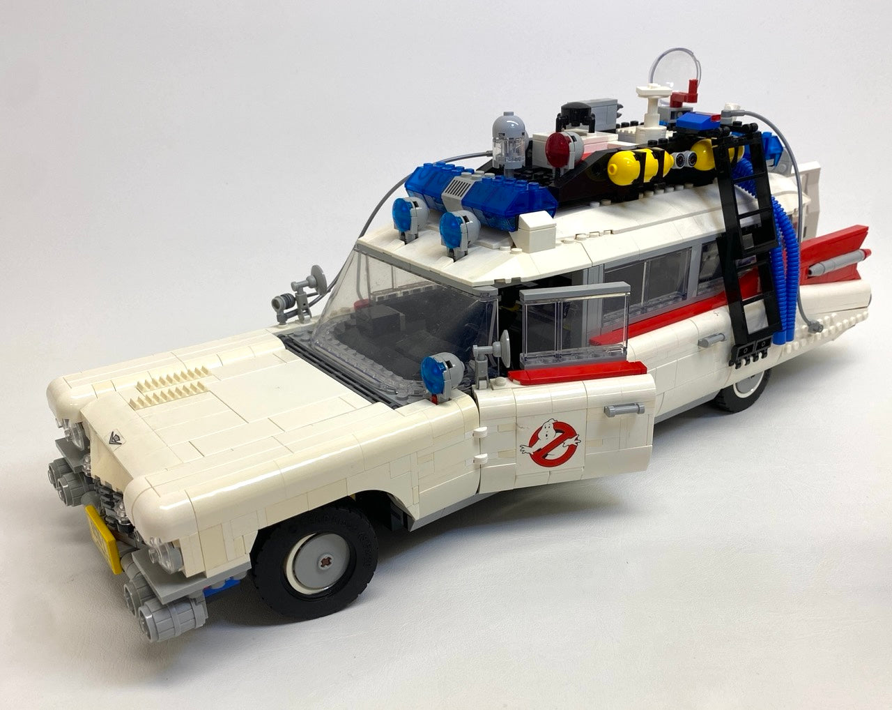LEGO Ghostbusters ECTO-1 Set #10274 As Pictured - Includes Instructions