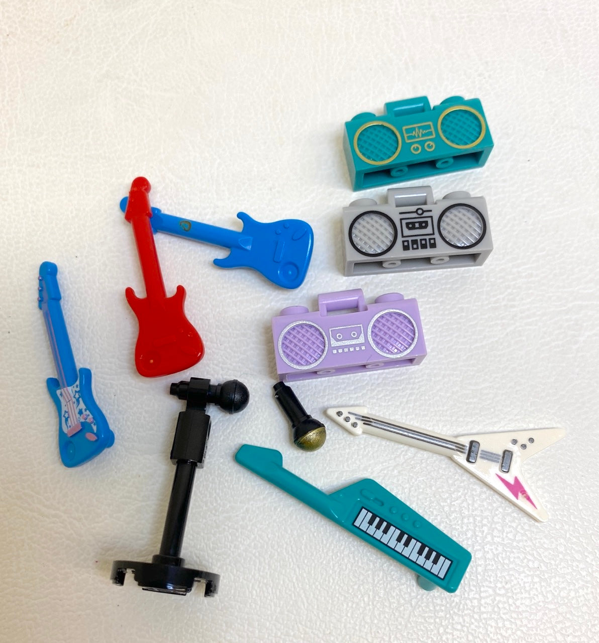 LEGO Musical Instrument Fun Pack Boomboxes Guitars Microphones Keytar ...