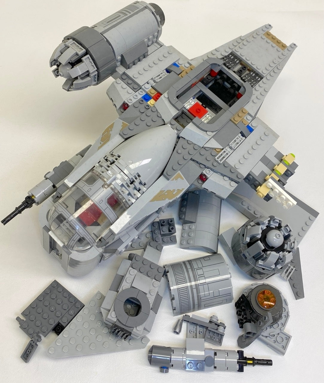 LEGO Star Wars Razor Crest / Mandalorian Bounty Hunter Transport Set #75292 - As Pictured - Includes Instructions