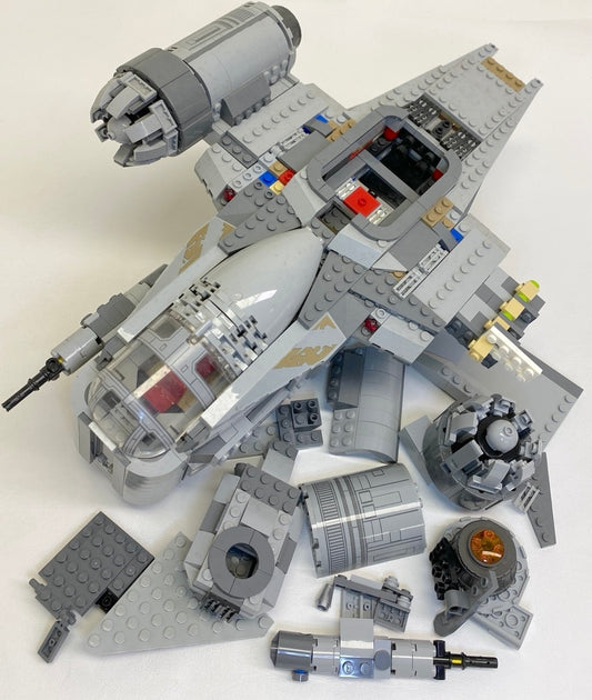 LEGO Star Wars Razor Crest / Mandalorian Bounty Hunter Transport Set #75292 - As Pictured - Includes Instructions