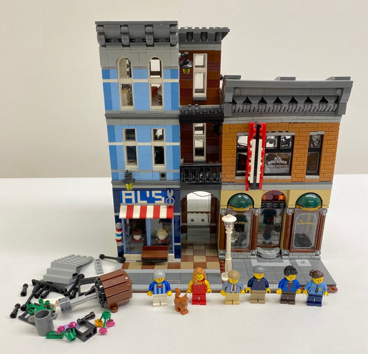 LEGO Creator Detective's Office Modular Building Set #10246 - See Description