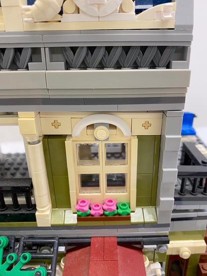 LEGO Creator Parisian Restaurant Modular Building Set #10243 - See Description