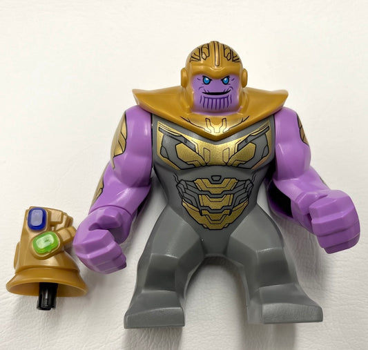 LEGO Marvel Superheroes Thanos Giant Figure / Minifigure with Infinity Gauntlet
