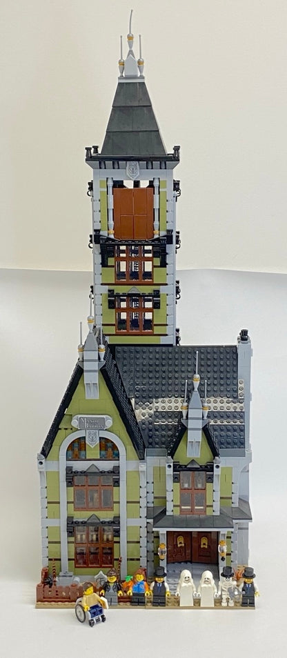 LEGO Creator Haunted House Set #10273 Includes Instructions & Minifigures