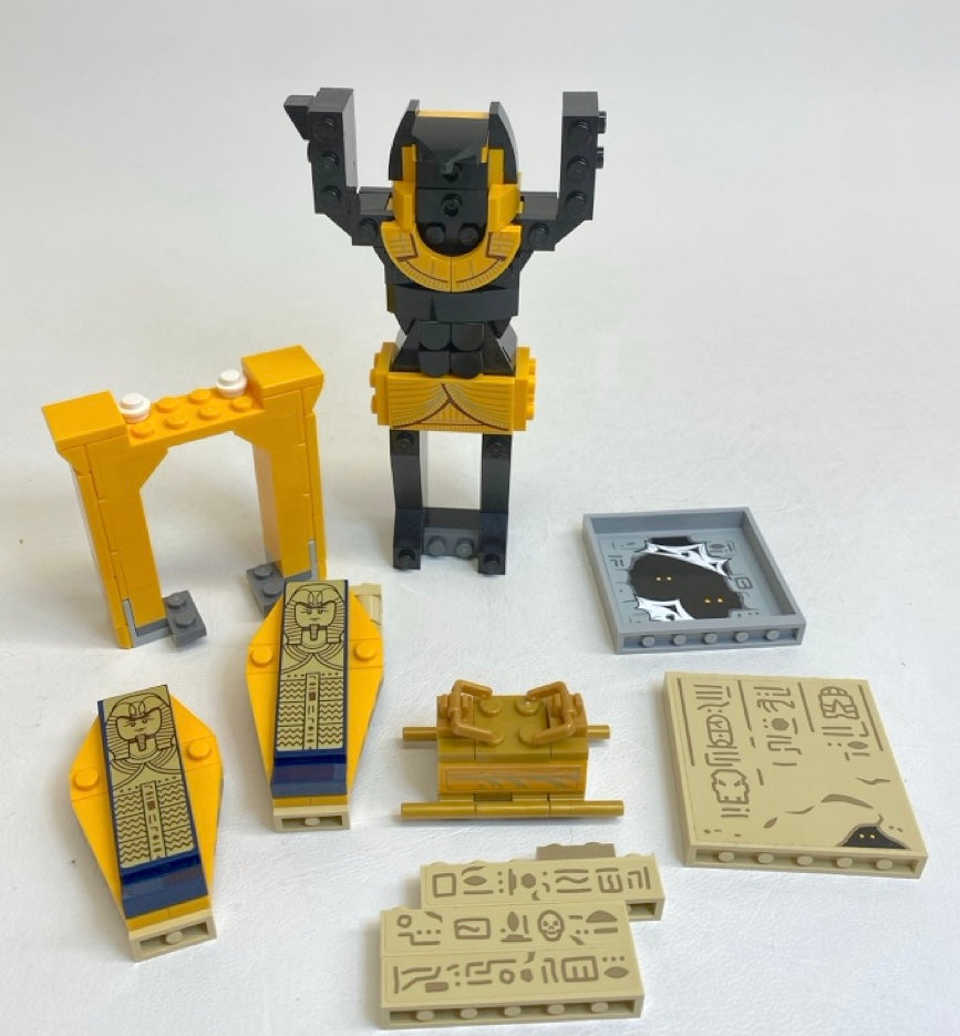 LEGO Indiana Jones Lost Tomb Fun Pack Mixed Pieces Including The Ark