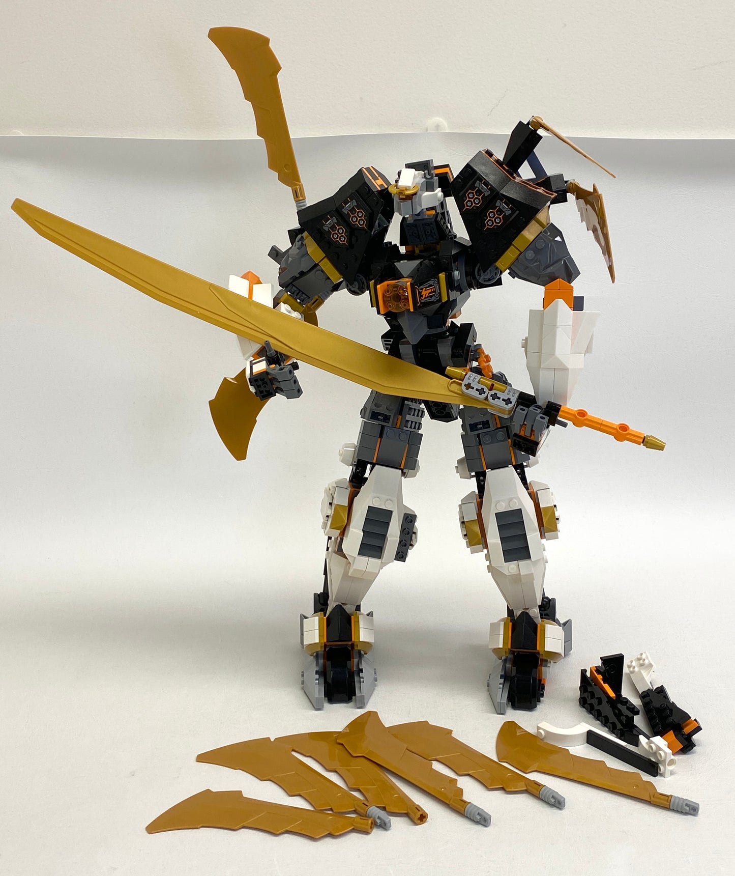 LEGO Ninjago Cole's Titan Dragon Mech from Set #71821