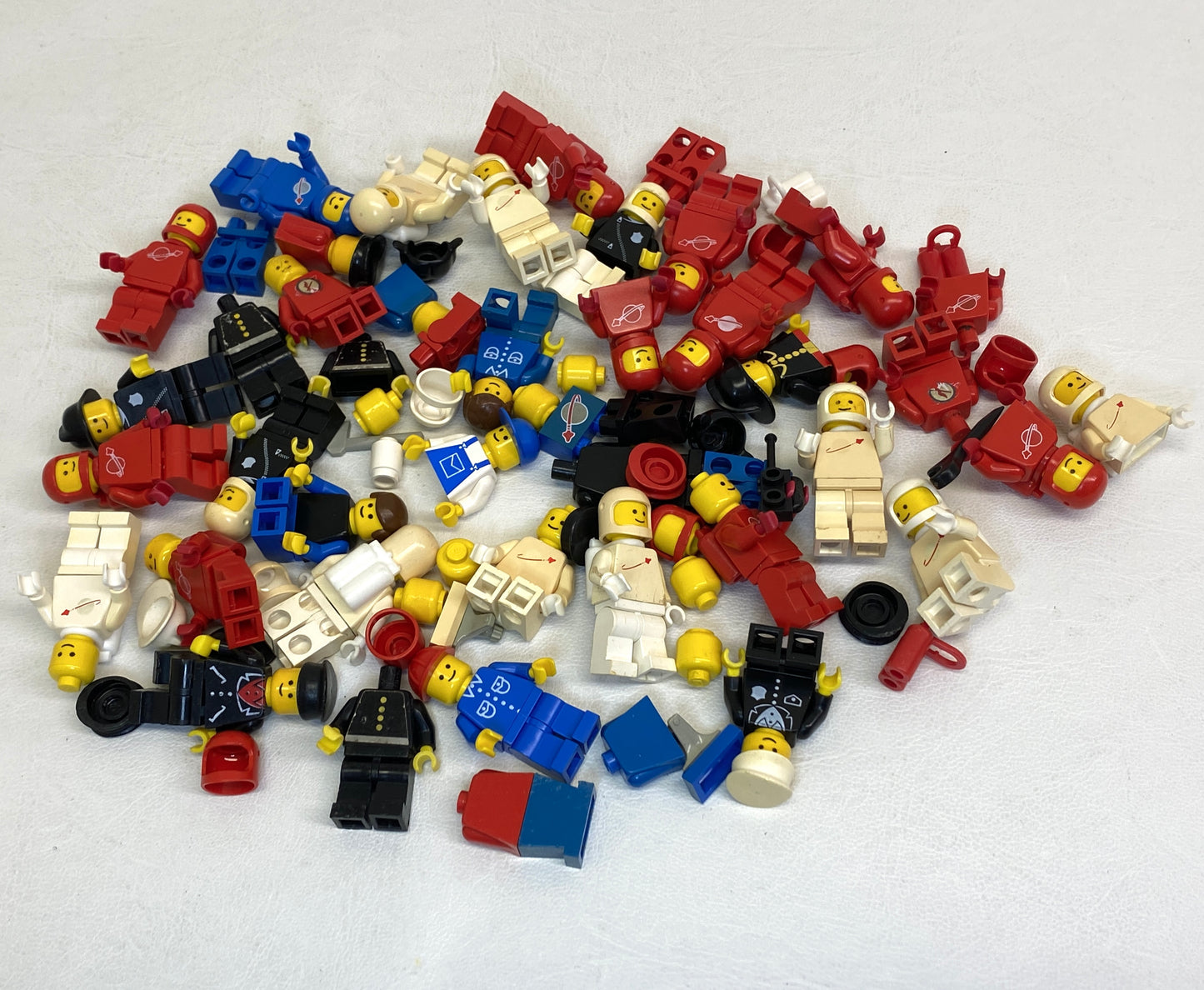 LEGO Minifigure Fun Pack Vintage City & Space People - As Pictured