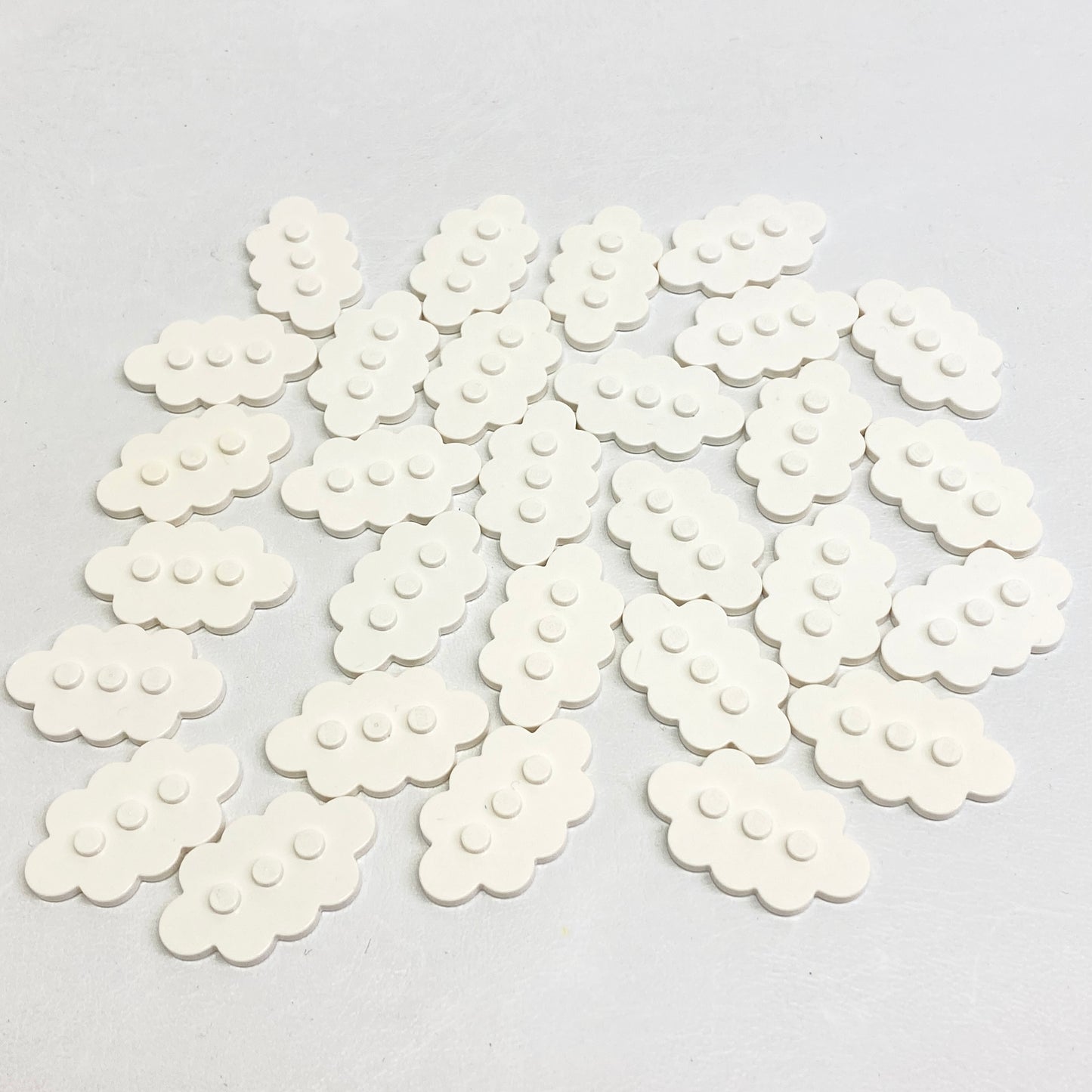 LEGO White Cloud Shape Tile 3x5 Pack of Approx 28