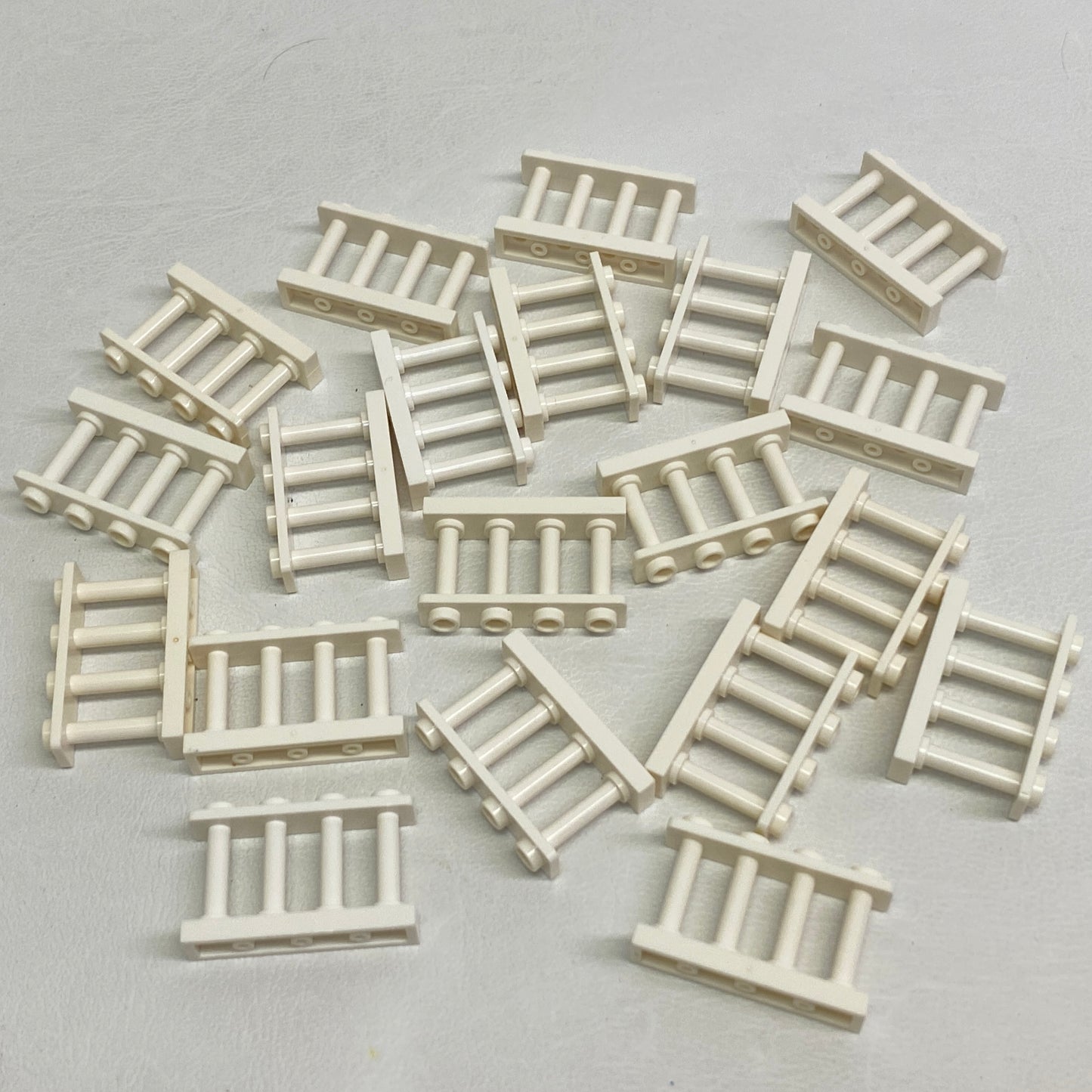 LEGO White Spindled Fences Fun Pack of 20