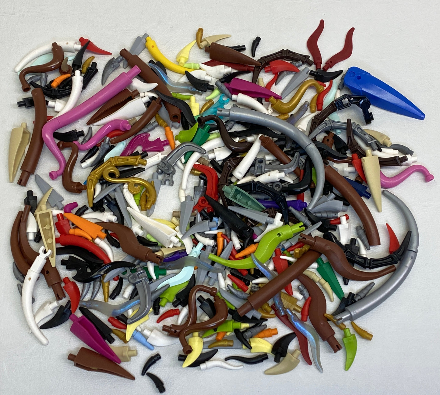 LEGO Animal Claws / Horns / Tails / Teeth Mixed Pack