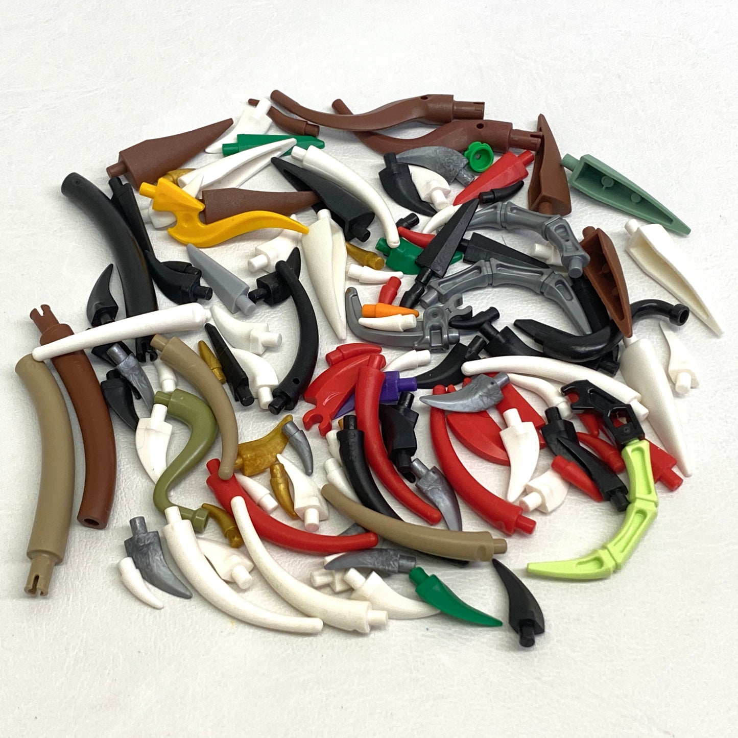 LEGO Animal Claws / Horns / Tails / Teeth Mixed Pack