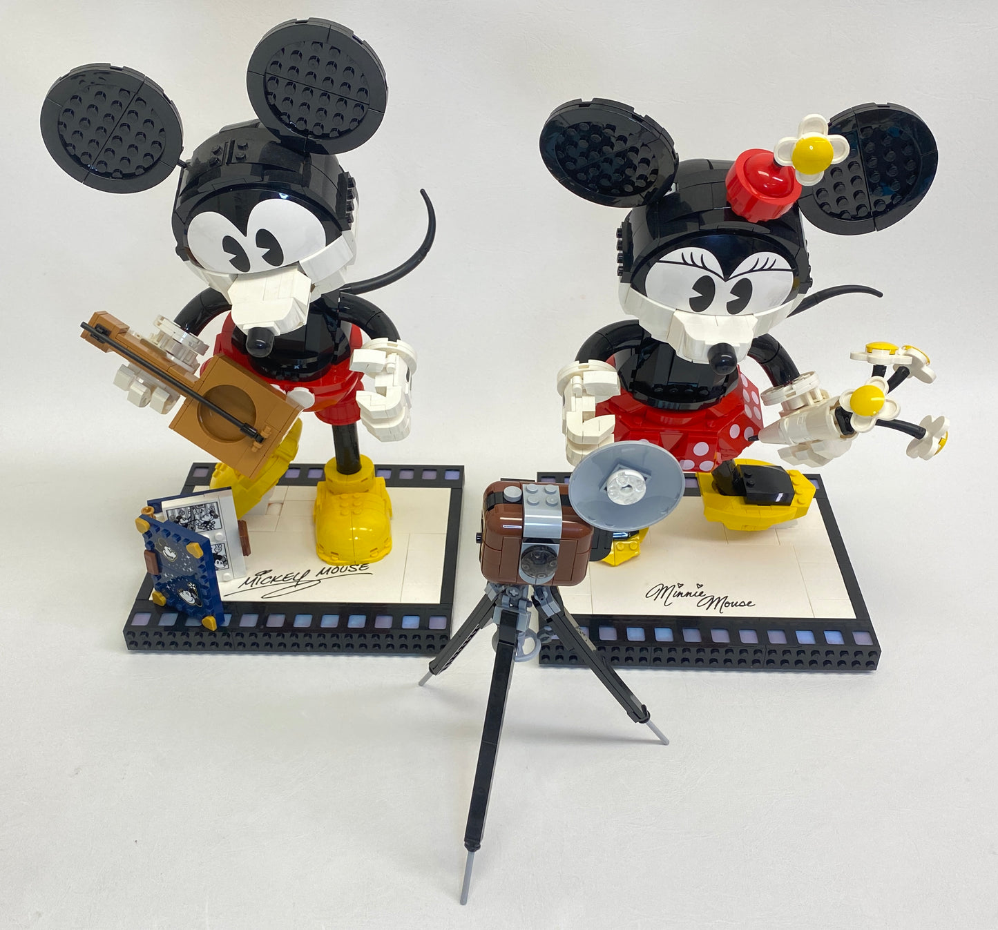 LEGO Disney Mickey Mouse & Minnie Mouse Set #43179 As Pictured